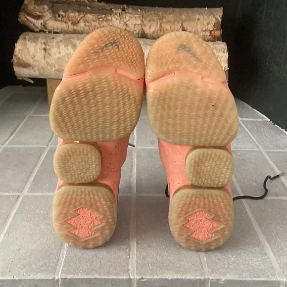 Nike Lebron 15 ‘Hollywood’ Mens Shoe Sz 11 REPLICA - Picture 4 of 5